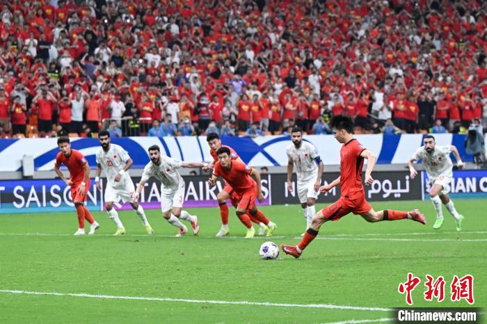 中国男足点球绝杀巴林 告别世预赛征程