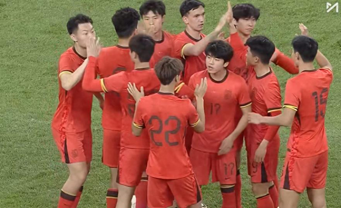 中国U23男足点球绝平朝鲜队 艰难抢得1分