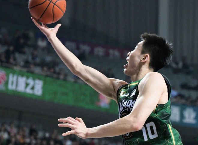 同曦逆转赛季双杀北控 北控三连败陷困境