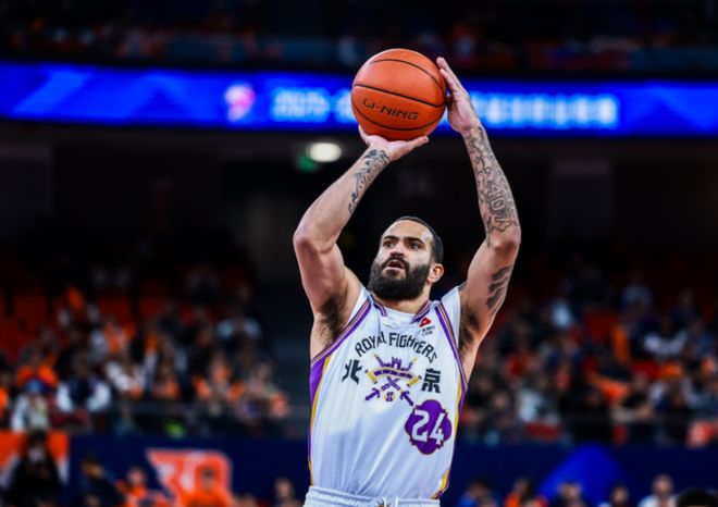 同曦逆转赛季双杀北控 北控三连败陷困境