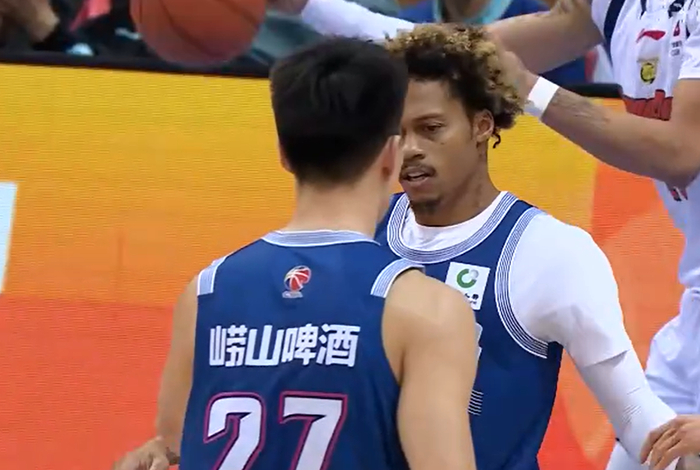 杜锋重用麦考尔广东队输球换状态