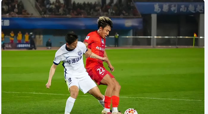 中超门将韩镕泽手球领黄牌引争议